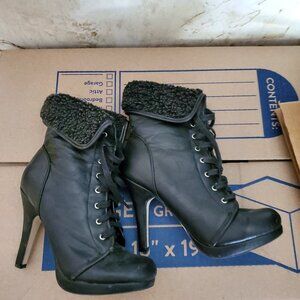 Vintage Madden Girl Black Faux Fur Spike Booties